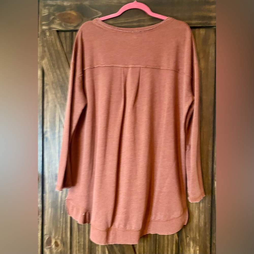 Women's Rust Layered Top - Picture 2 of 2